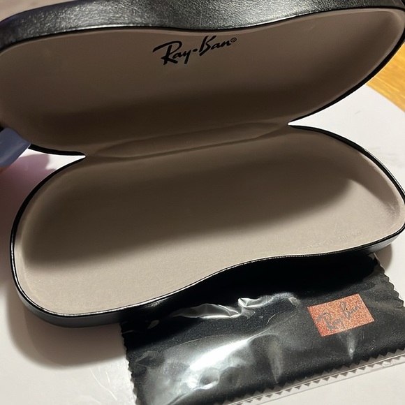 Ray-Ban Eyeglass frame case black unisex w lenses cloth, eyeglasses not included - Picture 8 of 8